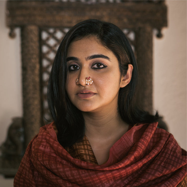 Oviyam 02 - Mookuthi - nose ornaments